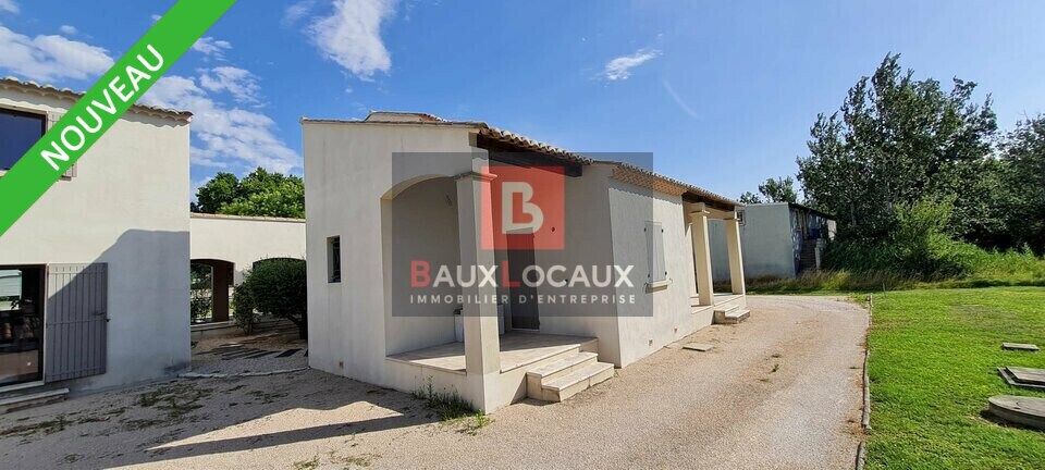 Retail in Vedène for lease Building Photo- Image 1 of 7