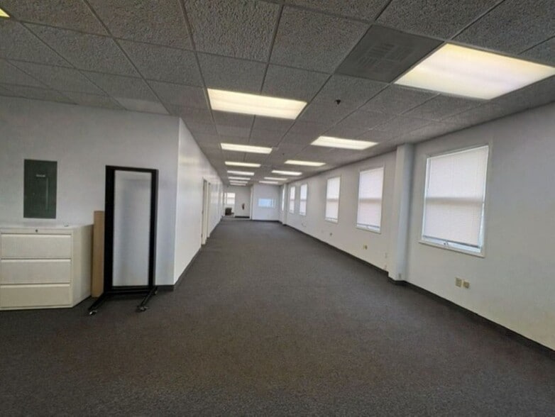 565 Green Ln, Union Township, NJ for lease - Building Photo - Image 2 of 16