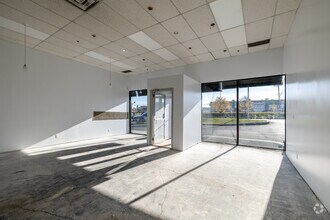 3405-3479 Boul de la Côte-Vertu, Montréal, QC for lease Interior Photo- Image 2 of 5