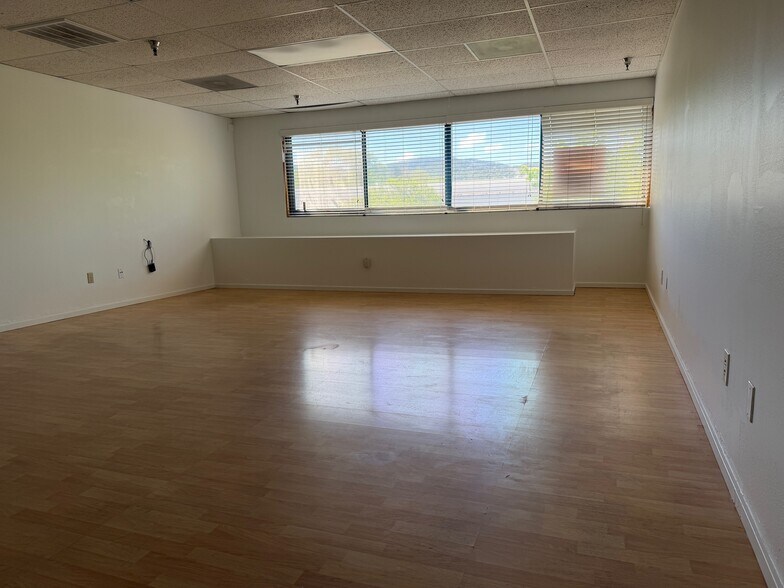 74 Digital Dr, Novato, CA à vendre - Photo du bâtiment - Image 2 de 46