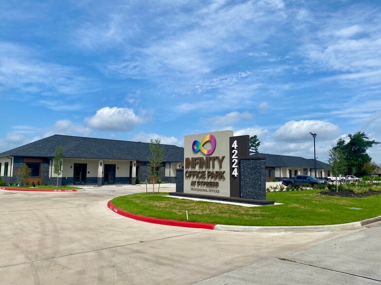 4224 Cypress Creek Pky, Houston, TX à louer - Photo du bâtiment - Image 2 de 14