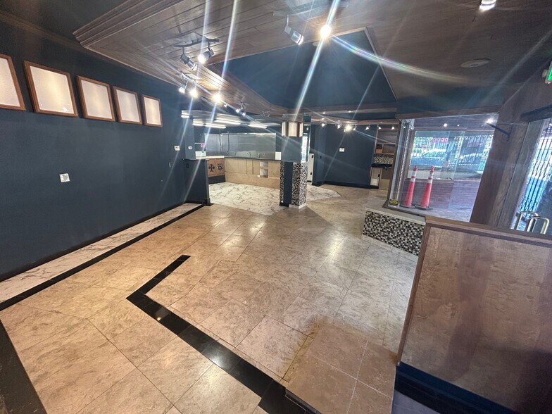 25 2nd St, Reno, NV à louer - Photo du bâtiment - Image 3 de 10