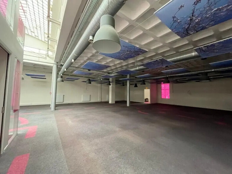 Flex dans Saint-Cloud à louer - Photo intérieure - Image 2 de 5