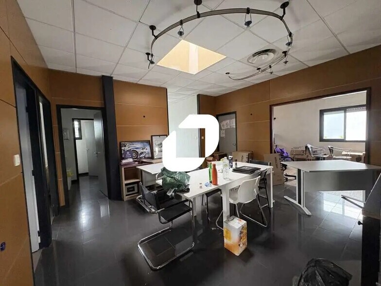 Bureau dans Cenon à louer - Photo du bâtiment - Image 1 de 6