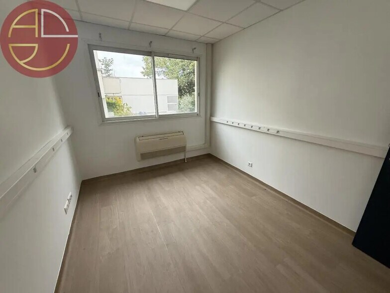 Office in Labège for lease - Interior Photo - Image 3 of 8