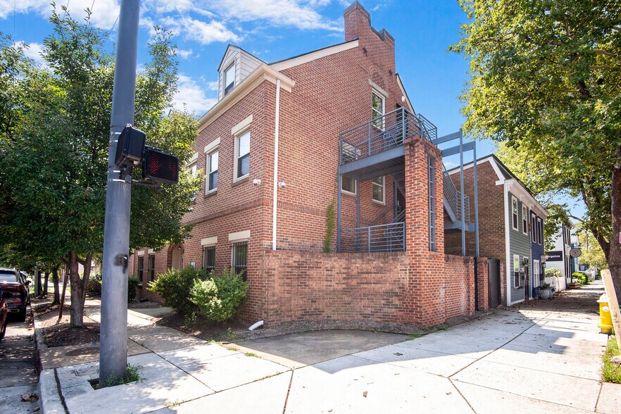 1020 Princess St, Alexandria, VA à vendre - Photo du bâtiment - Image 2 de 29
