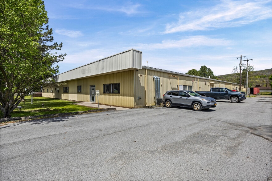 10 Forbes St, Dansville, NY for lease - Building Photo - Image 2 of 41