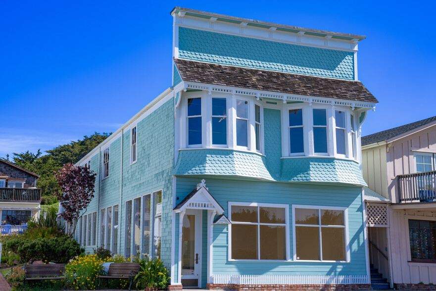 45094 Main St, Mendocino, CA for sale - Primary Photo - Image 1 of 48