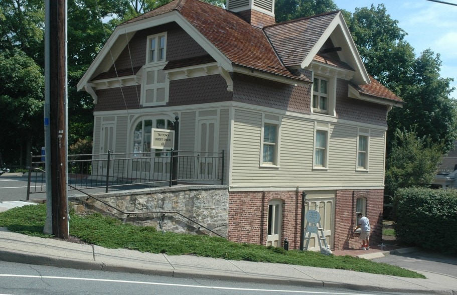 61 Jesup Rd, Westport, CT à vendre - Photo du bâtiment - Image 3 de 7