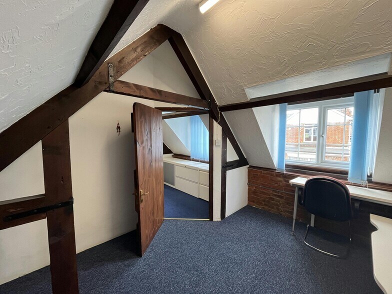 30 New St, Ringwood à louer - Photo du bâtiment - Image 3 de 5