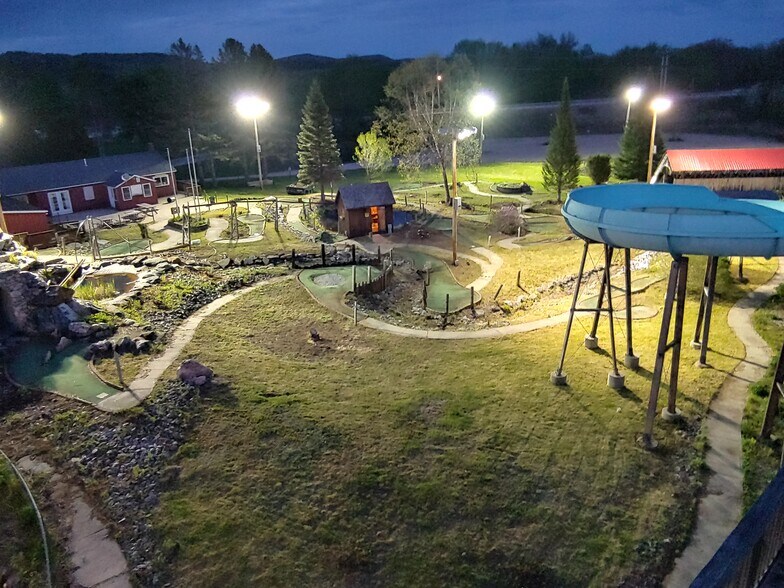 12 North Rd, Bethel, ME à louer - Photo du bâtiment - Image 2 de 20