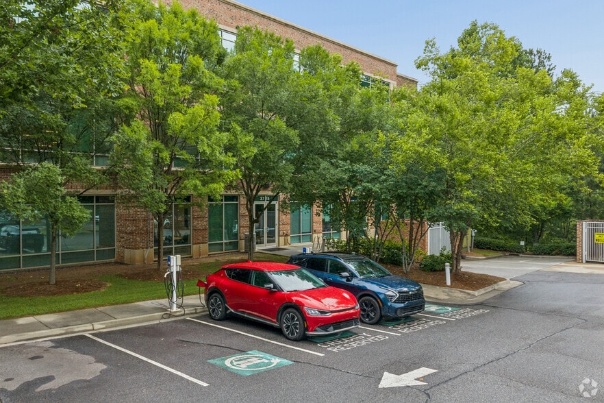 3715 Davinci Ct, Peachtree Corners, GA for lease - Building Photo - Image 3 of 6