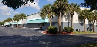 Plus de détails pour 3601 Crossroads Pky, Fort Pierce, FL - Industriel/Logistique à louer