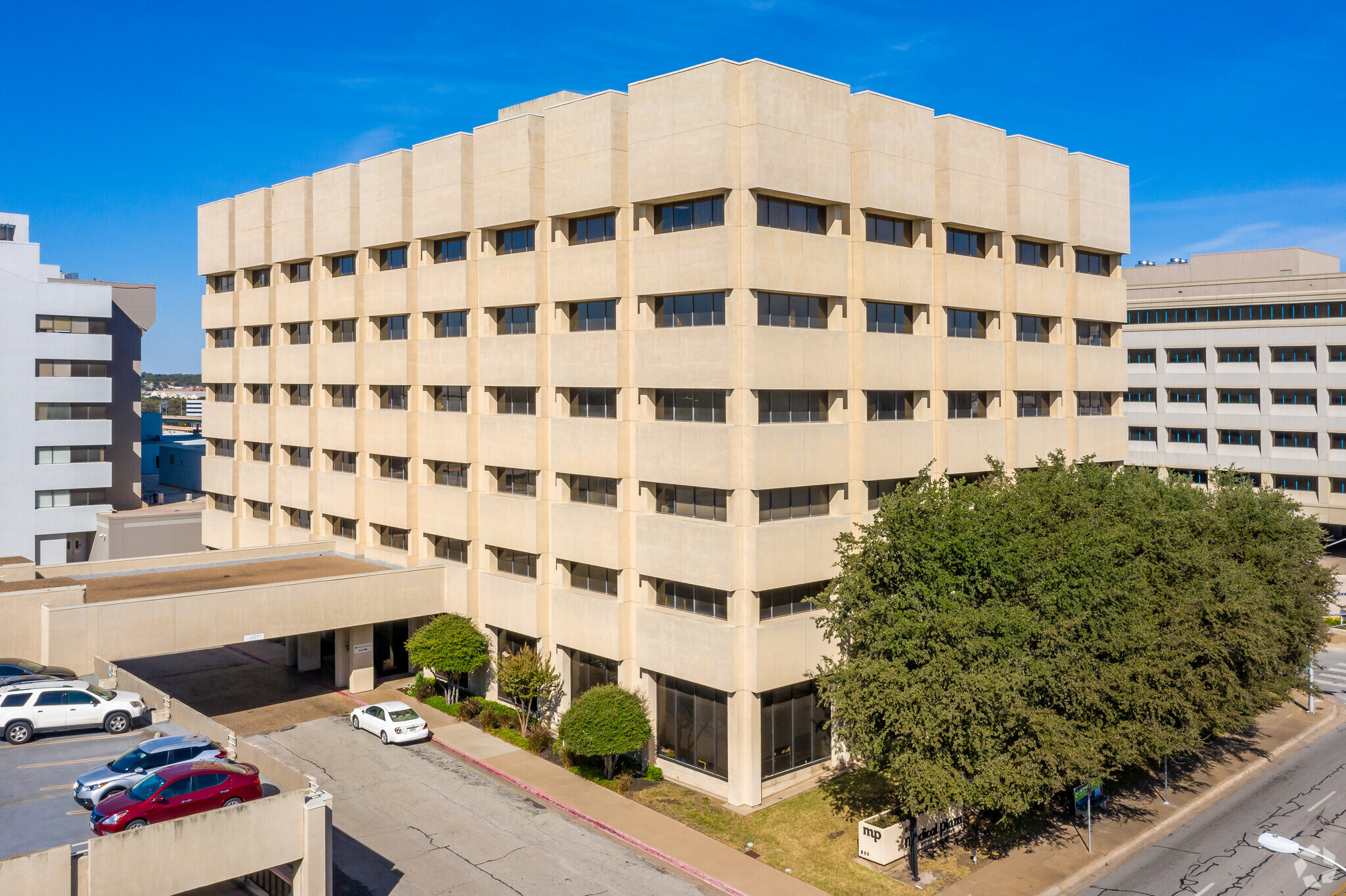 800 8th Ave, Fort Worth, TX for lease Building Photo- Image 1 of 3