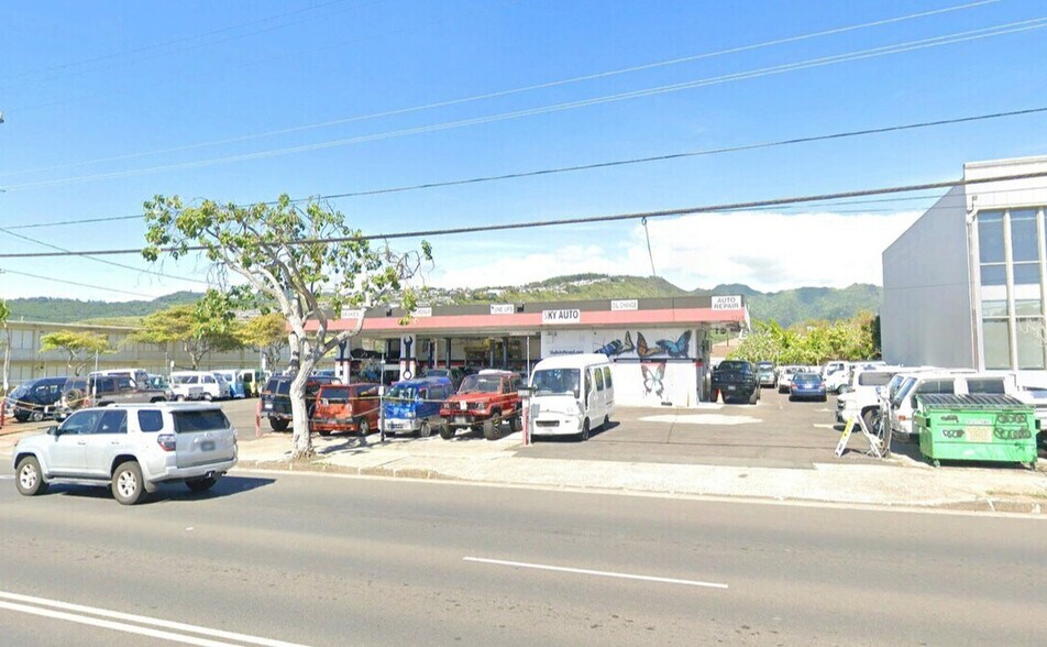 3368 Waialae Ave, Honolulu, HI à louer - Photo du bâtiment - Image 3 de 4