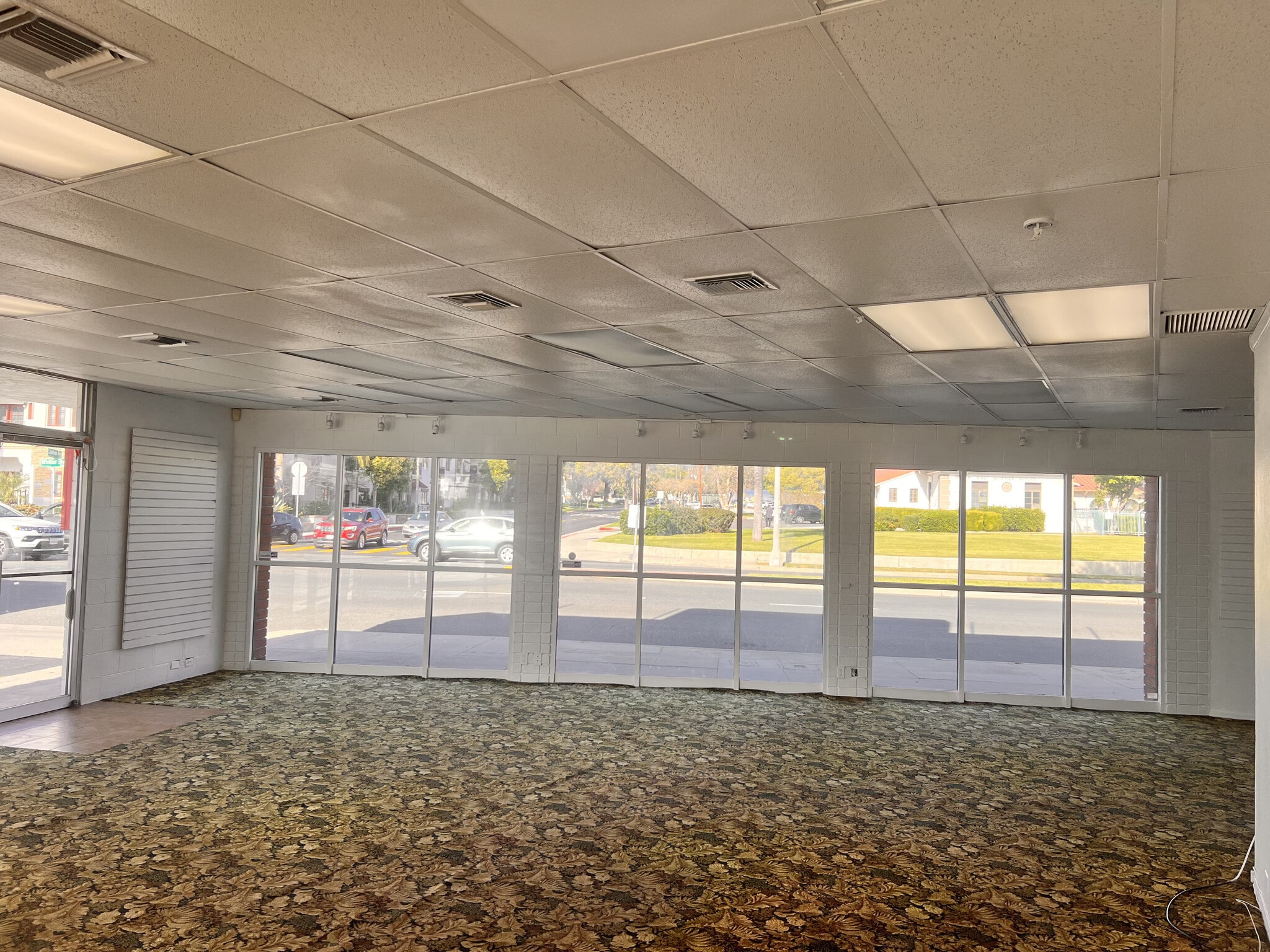 14408 E Whittier Blvd, Whittier, CA for lease Interior Photo- Image 1 of 4