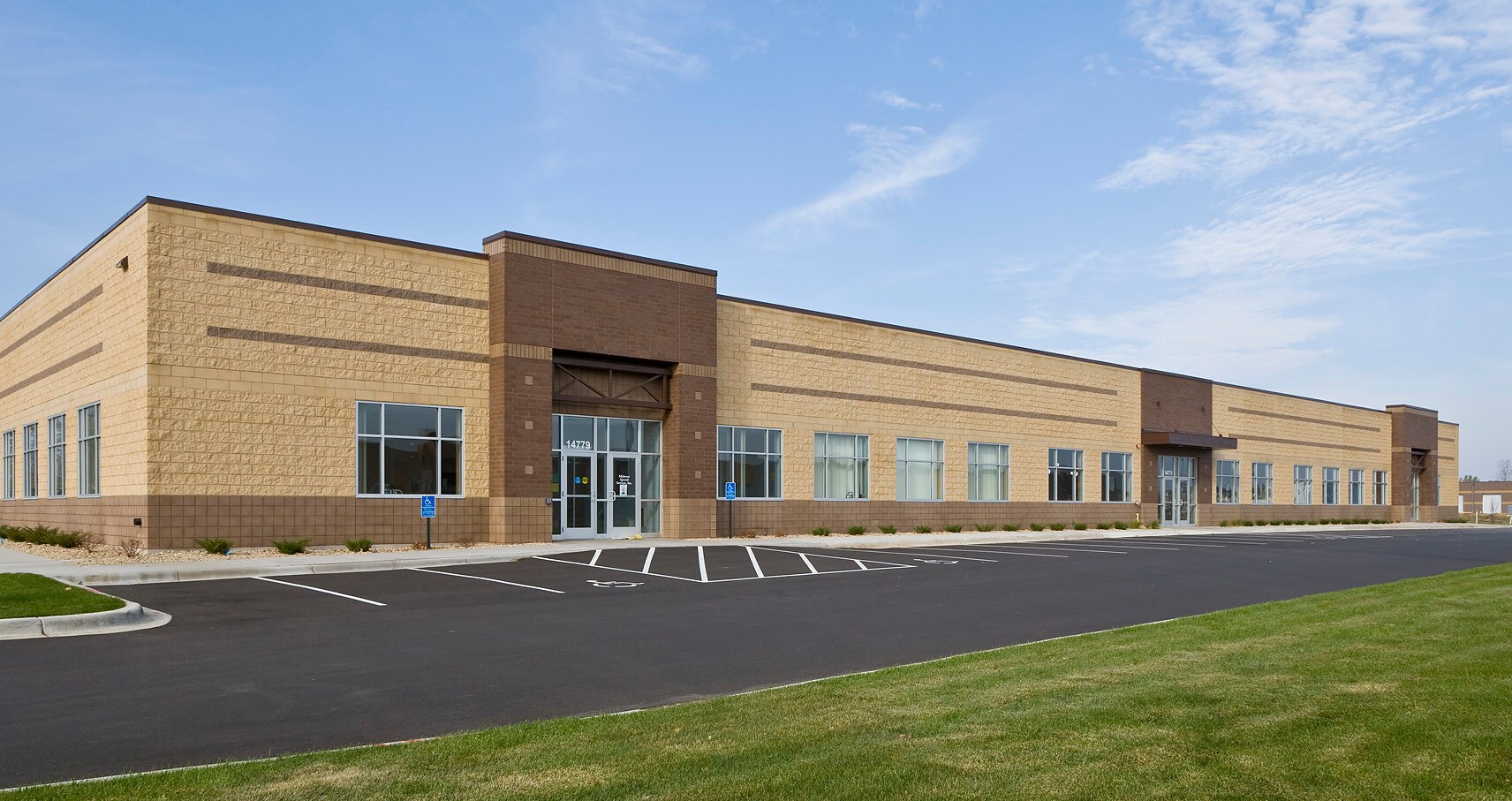 14751-14787 Energy Way, Apple Valley, MN for lease Primary Photo- Image 1 of 3