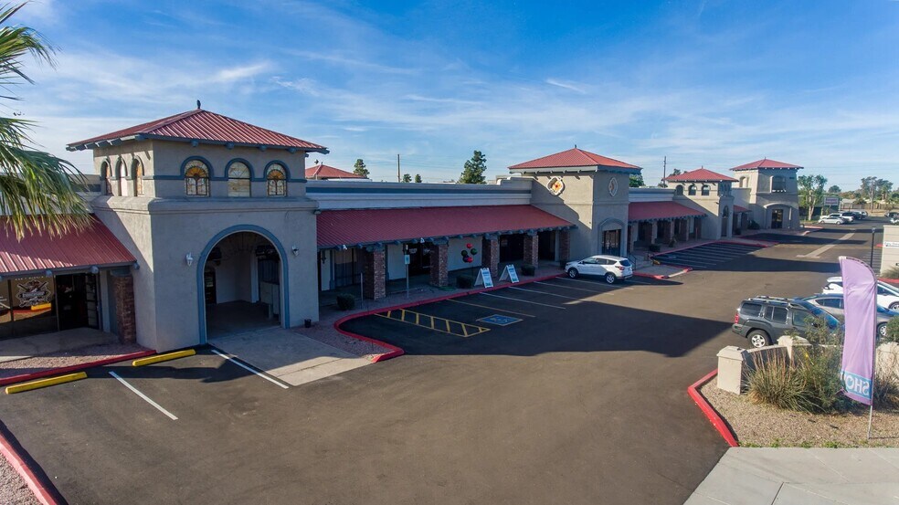 1933 E University Dr, Mesa, AZ à louer - Photo du bâtiment - Image 1 de 13