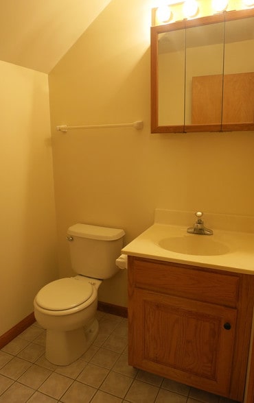 1326-1340 Lake Charles Ave, Porter, IN for sale - Interior Photo - Image 2 of 29