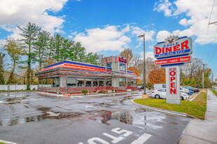 Pine Hill Diner - Dépanneur