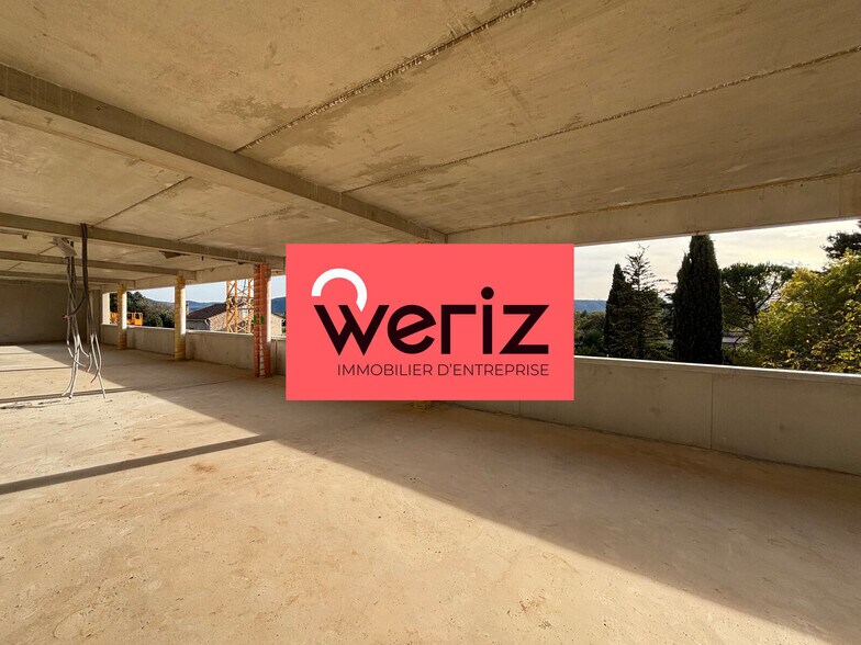 Bureau dans Aubagne à vendre - Photo du bâtiment - Image 3 de 13