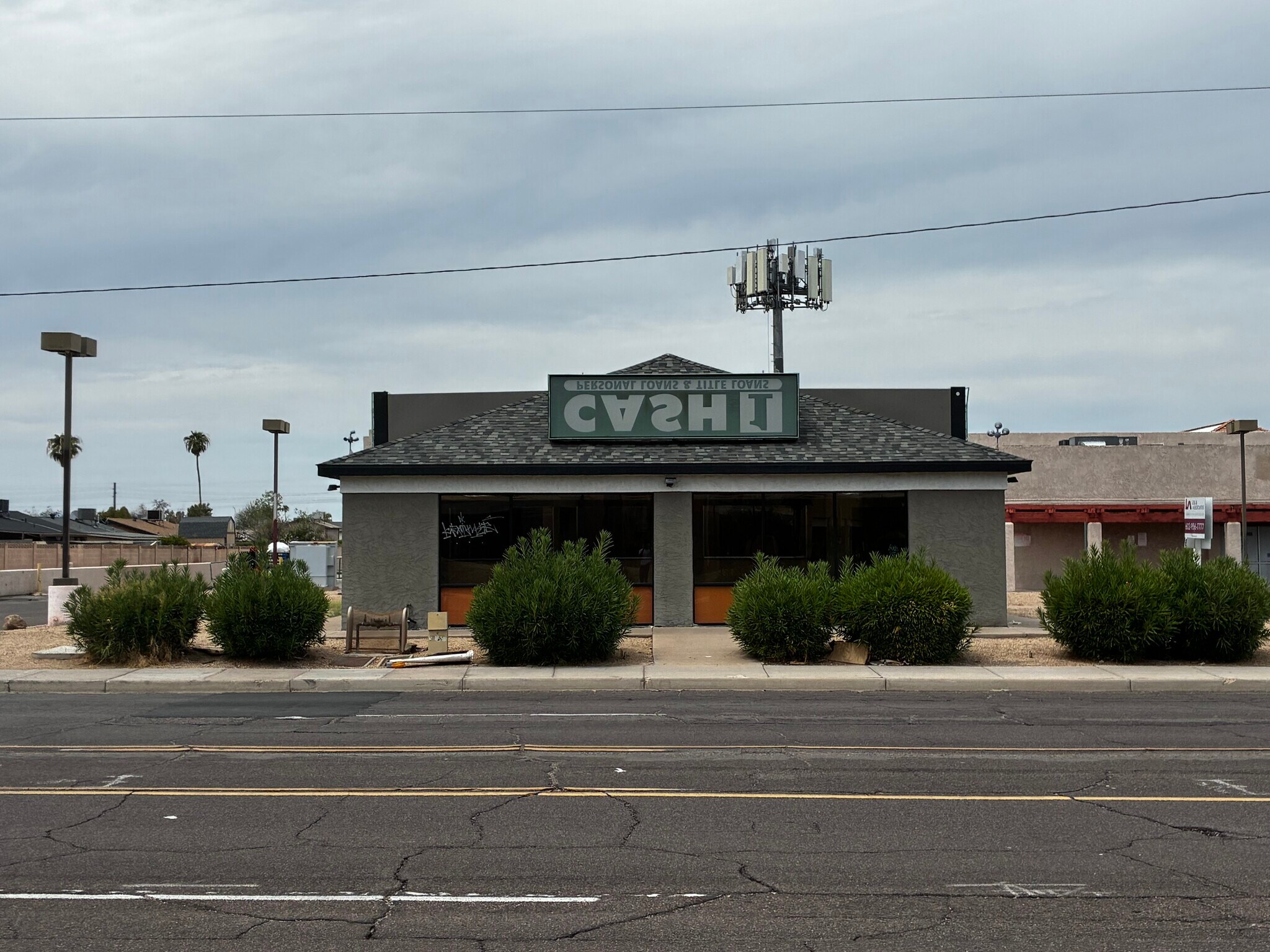 4735 E Southern Ave, Phoenix, AZ à louer Photo du bâtiment- Image 1 de 4