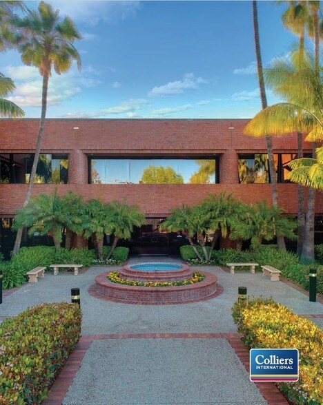 1901 Camino Vida Roble, Carlsbad, CA à louer - Photo du bâtiment - Image 2 de 3