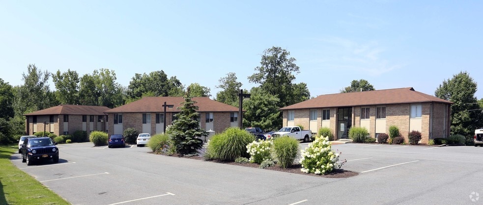 255 Route 17K, Newburgh, NY for lease - Building Photo - Image 1 of 4