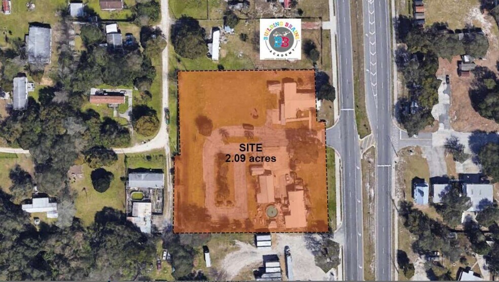 870 N Narcoossee Rd, Saint Cloud, FL à louer - Photo du bâtiment - Image 2 de 2