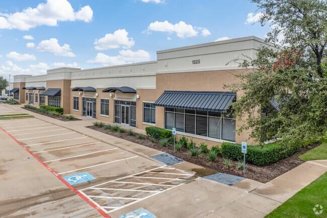 More details for 1825 Lakeway Dr, Lewisville, TX - Office, Flex for Lease