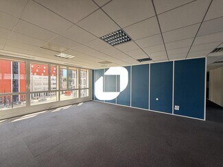 Plus de détails pour 17 Avenue Doyen Louis Weil, Grenoble - Bureau à louer