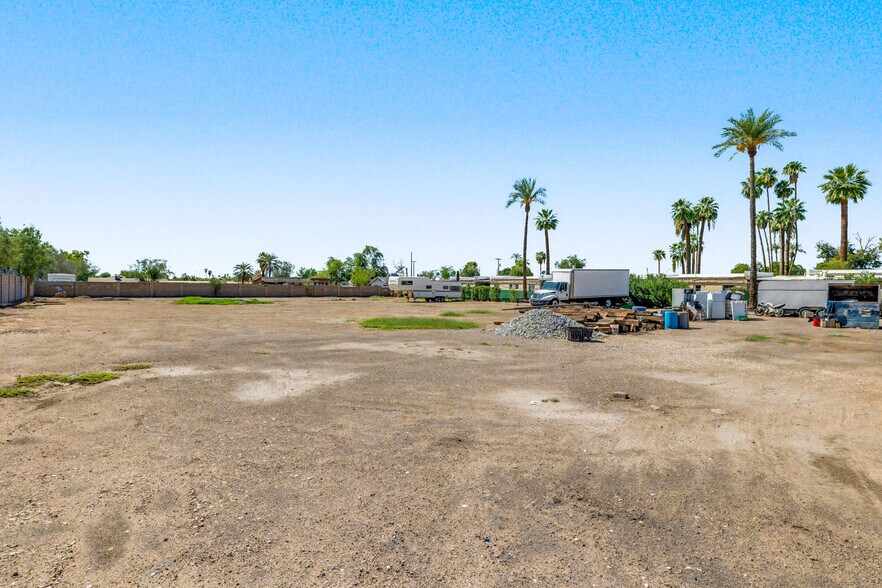 537 S Country Club Dr, Mesa, AZ à vendre - Photo du bâtiment - Image 3 de 54