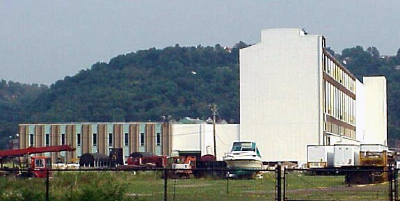 1003-1005 Airbrake Ave, Wilmerding, PA à louer - Photo du bâtiment - Image 2 de 5