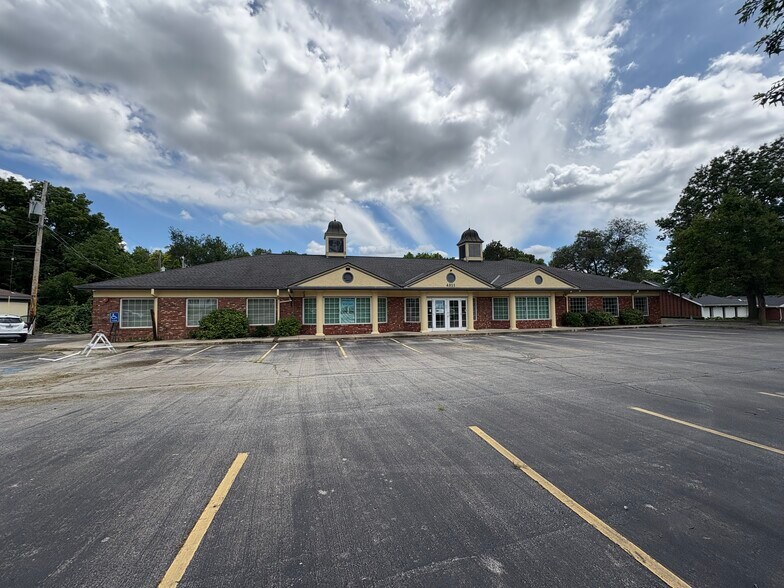 4311 Ne Vivion Rd, Kansas City, MO à vendre - Photo du bâtiment - Image 2 de 9