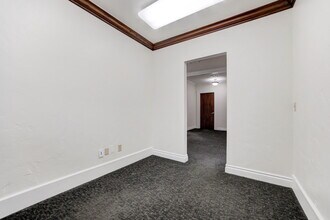1319 N Classen Dr, Oklahoma City, OK for lease Interior Photo- Image 2 of 7