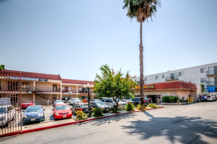 521-545 S Alvarado St, Los Angeles, CA for lease - Building Photo - Image 2 of 12