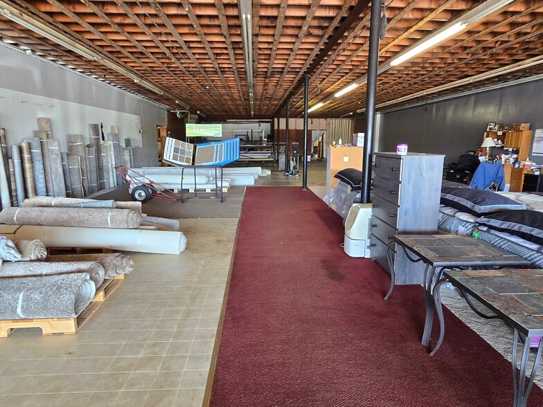 2320 MN-60 Hwy, Windom, MN for sale - Building Photo - Image 3 of 11