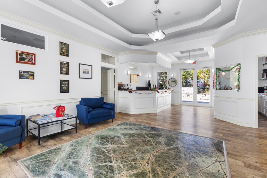 1001 N US Highway 1, Fort Pierce, FL for lease - Interior Photo - Image 3 of 16