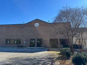 565 Air Tool Dr, Southern Pines, NC for lease Building Photo- Image 2 of 15