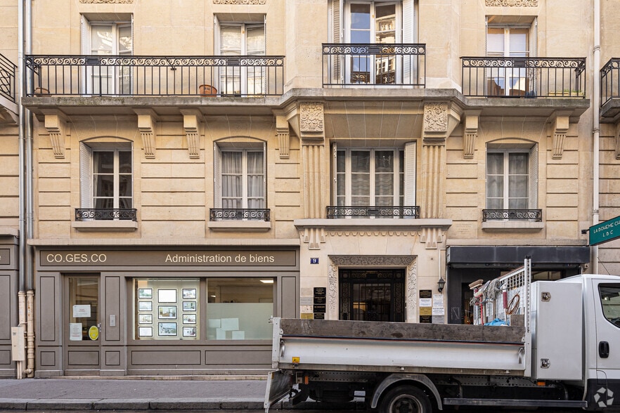 9 Rue Ernest Cresson, Paris for lease - Building Photo - Image 2 of 11