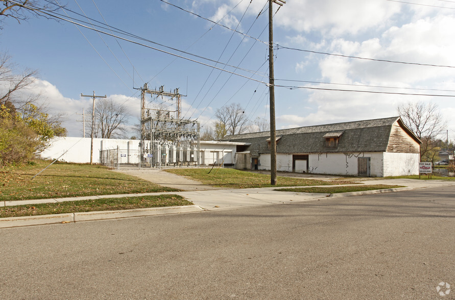 112 Mill St, Linden, MI à vendre - Photo principale - Image 1 de 12