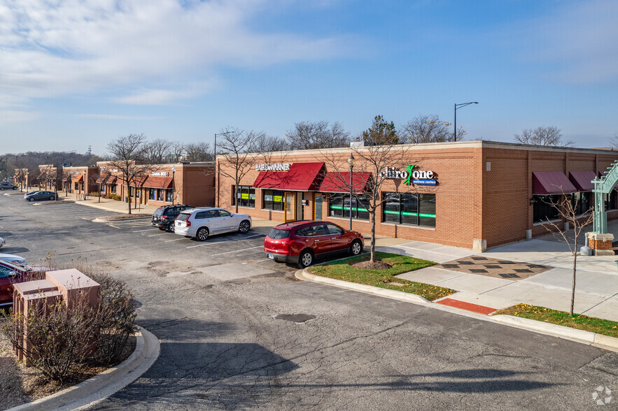 9-91 W Schaumburg Rd, Schaumburg, IL for lease - Primary Photo - Image 1 of 5