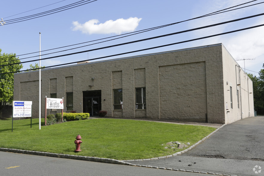 7 Industrial Rd, Fairfield, NJ à vendre - Photo principale - Image 1 de 1