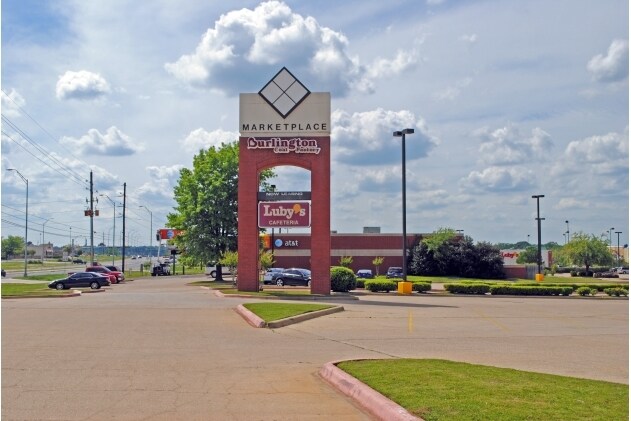 103 W Loop 281, Longview, TX à louer - Photo du bâtiment - Image 2 de 10