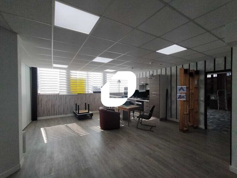 Bureau dans Montreuil à vendre - Photo du bâtiment - Image 3 de 10