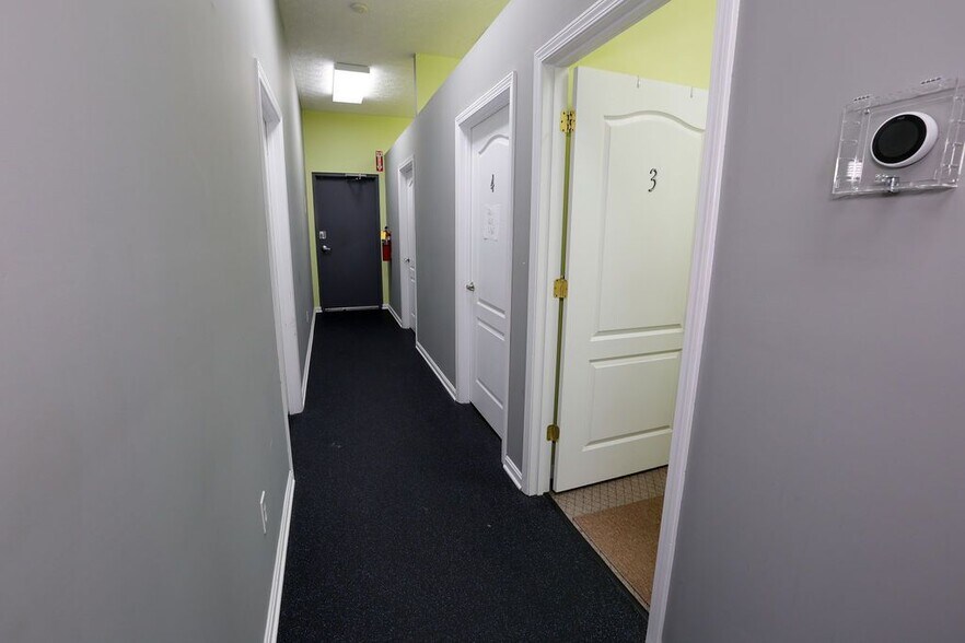 800 Bel Vista Dr, Springfield, KY à vendre - Photo du bâtiment - Image 3 de 12