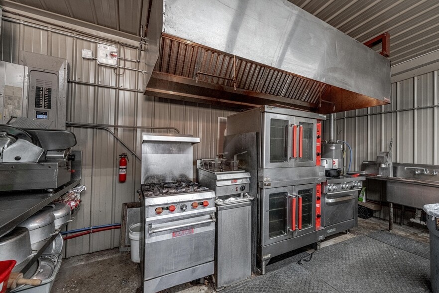 6746 Baton Rouge ave, Mansura, LA for sale - Building Photo - Image 2 of 6