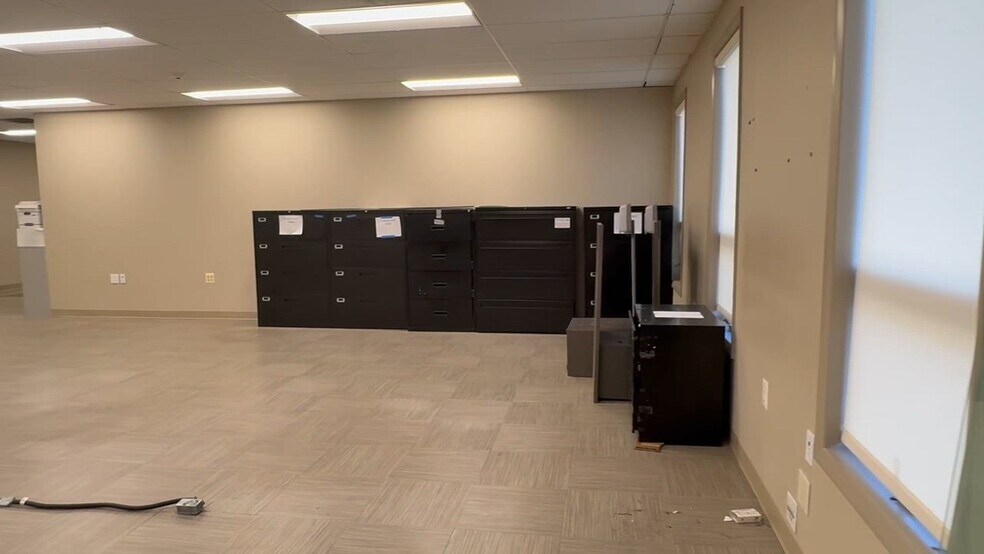 1575 Brunswick Ave, Lawrence Township, NJ for lease - Commercial Listing Video - Image 2 of 15