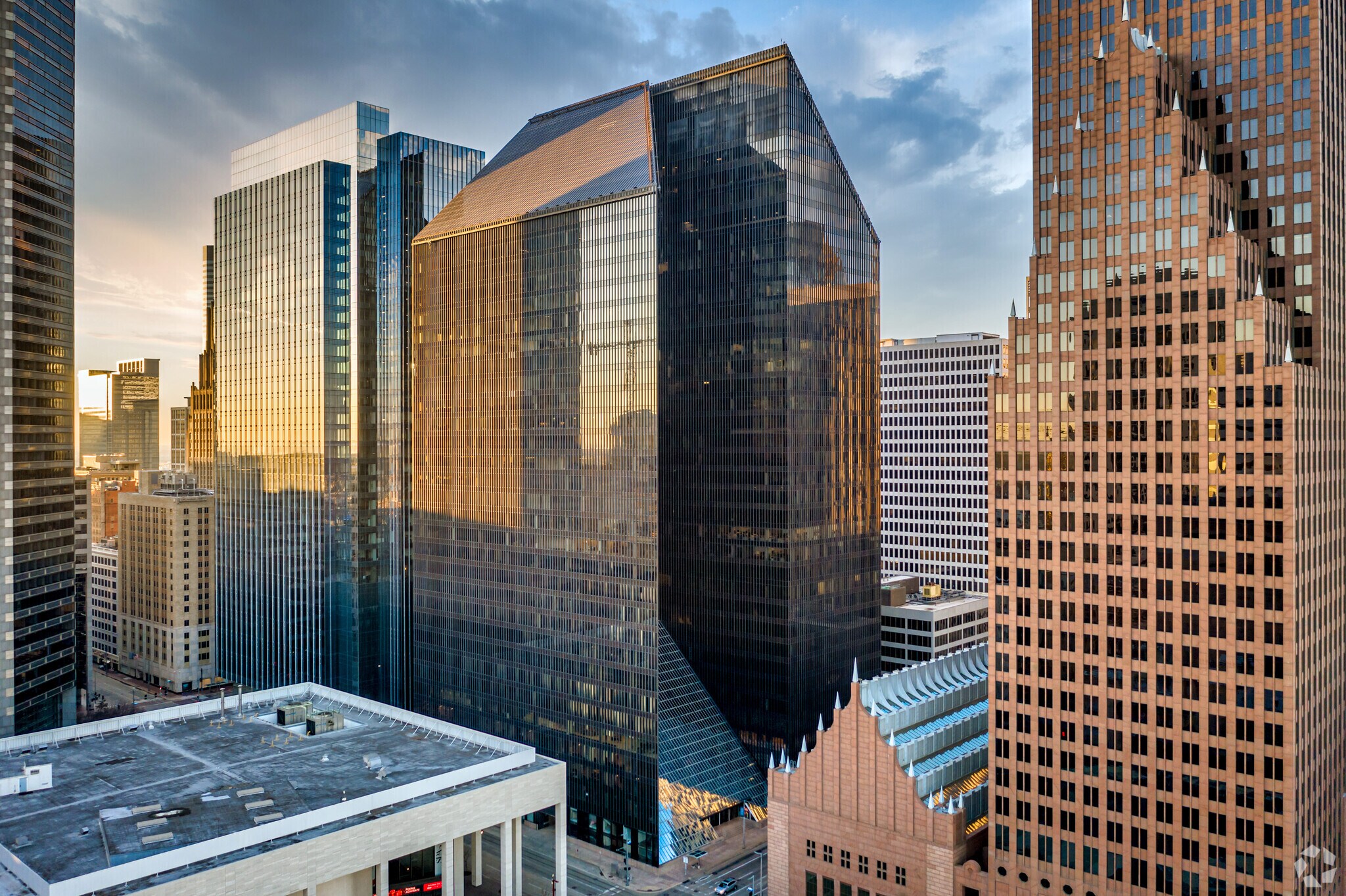 711 Louisiana St, Houston, TX à louer Photo du bâtiment- Image 1 de 19