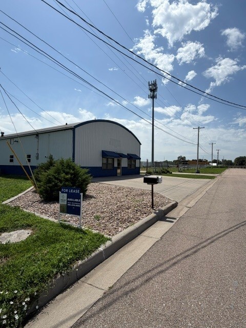 2700 Kansas Ave, Hastings, NE for lease Primary Photo- Image 1 of 13